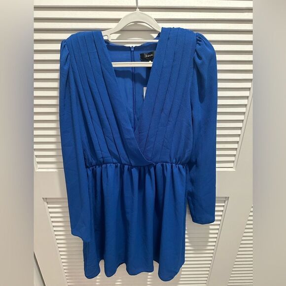 NWT Bloomingdale’s Aqua Pleaded Plunge Neckline Dress - Picture 2 of 6